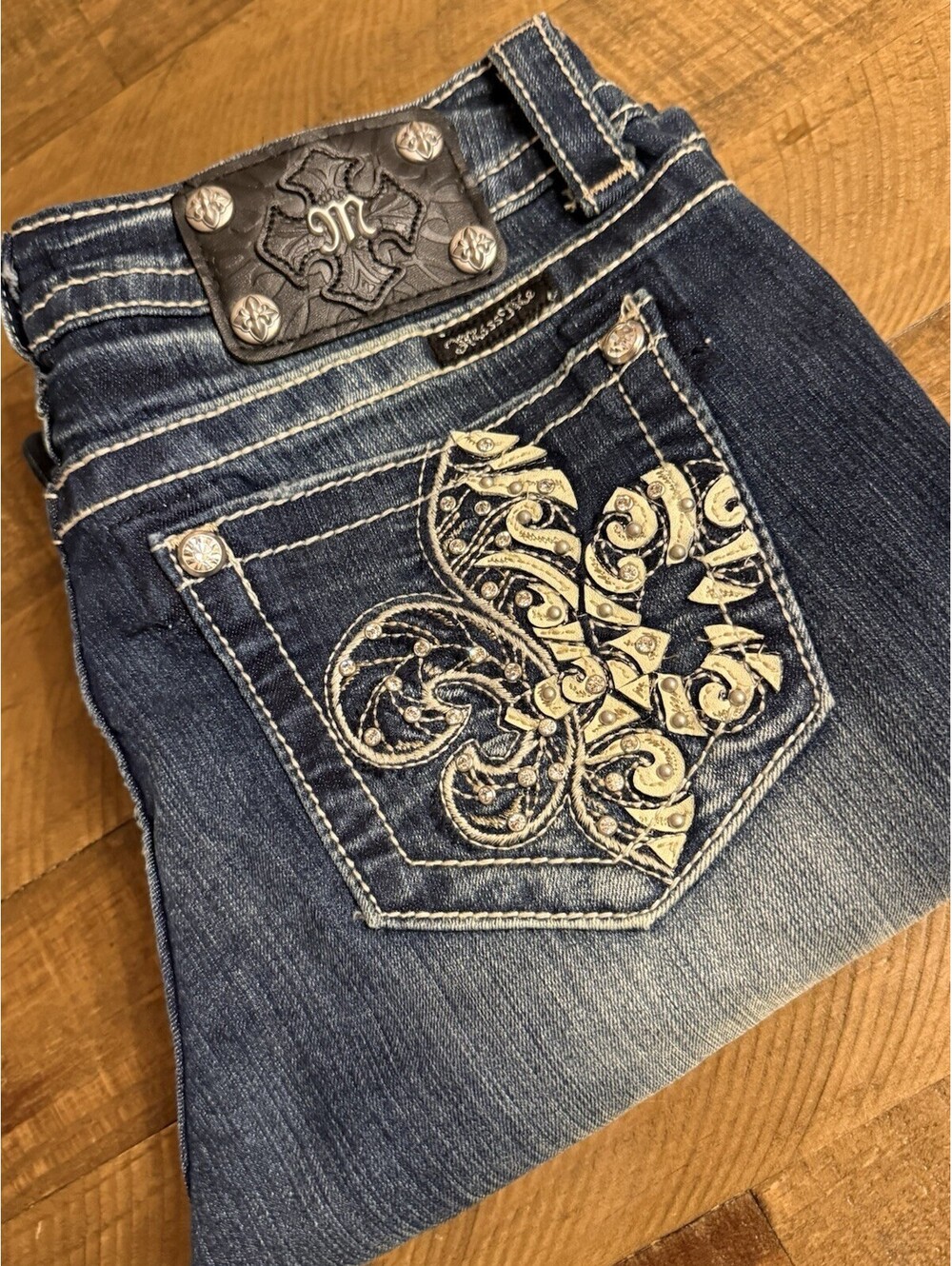 Miss Me Signature Fleur De Lis Rhinestone Boot Jeans JP5458B Women’s Size 30